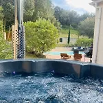 & Beach, Pool Carcassonne