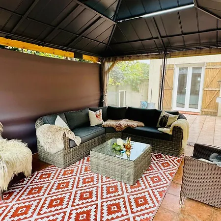 New! Lake, Pool Villa Carcassonne